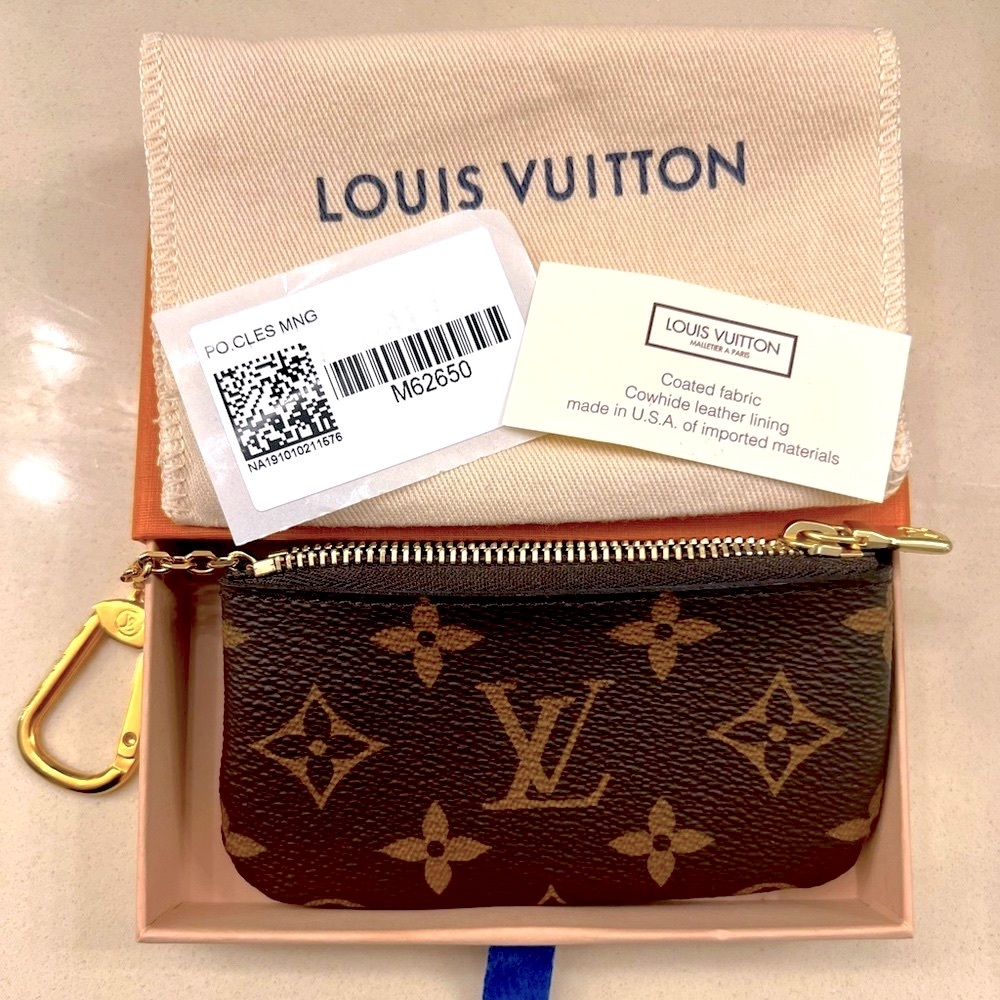 Authentic/NEW Louis Vuitton Monogram Key Pouch